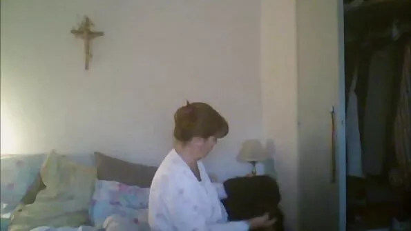 Ihane naine kummardus vähiga ja free porno seks masturbeerib.