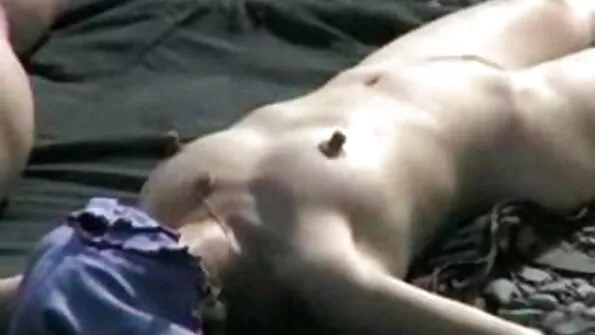 Maitsev koduperenaine sai falas porno pesumasinale seksi.