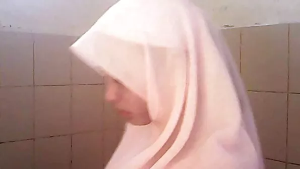 BDSM-seksi meister tõmbles video seks gratis sitapea naise.