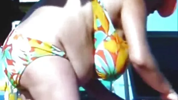 Kuum tüdruk tõusis vähiga püsti ja andis oma pärakuaugu ära rebida. free porno seks