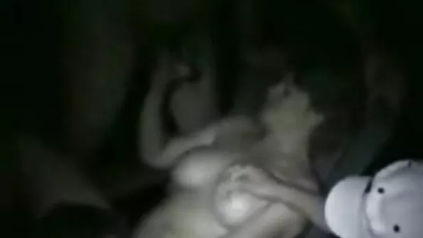 Kõva kukk sekretäri tagumikul live porn cam sex pulseerib hästi.