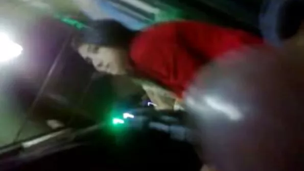 Liigub tugeval live seks kamera peenisel töötava kiisuga.