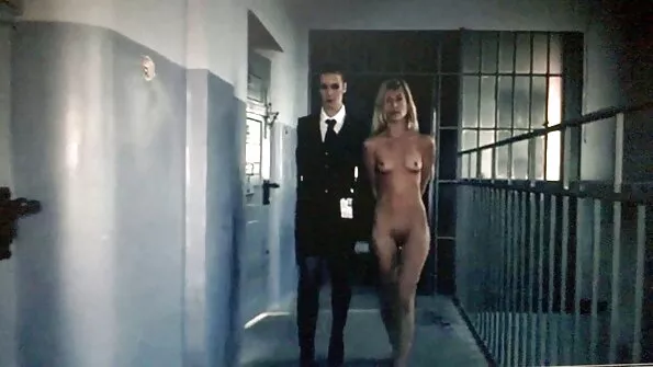Paks seks gonzo hiinlane üüris hoora ööseks seksimiseks.