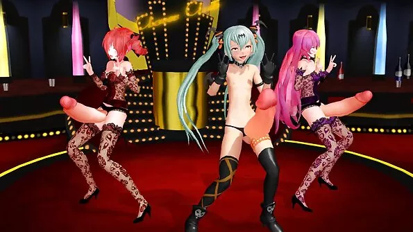 Karvane naine tõmbas veebikaamera free trio sex ees kiisu maha.