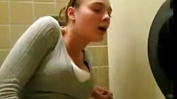 Litsakas kasutütar kiusas oma kasuisa ja sai seks brutal tema riista tagumikku.