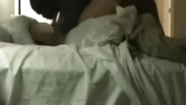 Must kiisu naine seks video gratis saab tohutu riista, mis teda rõõmustab.