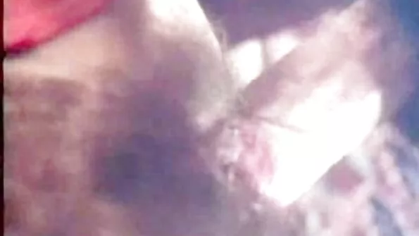Seksikas kaunitar ajas jalad paugu video seks gratis laiali.