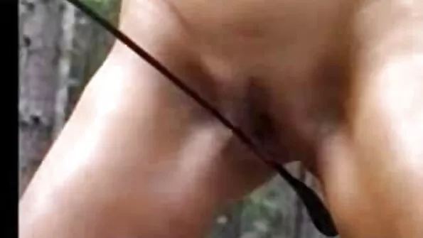 Kuum härrasmees võttis neiu seljast lühikesed püksid free animal seks ja hakkas kiisule meeldima.