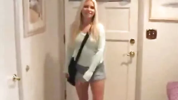 Ülemeelik kauboi ratsutas best seks porno unustamatult tüdruku peenisel.